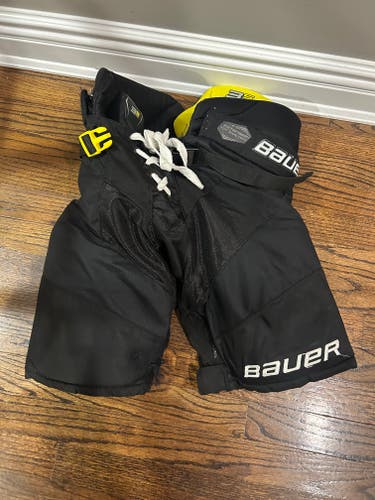 Men's Junior Medium Bauer Supreme 3S Pro Hockey Pants (Used)