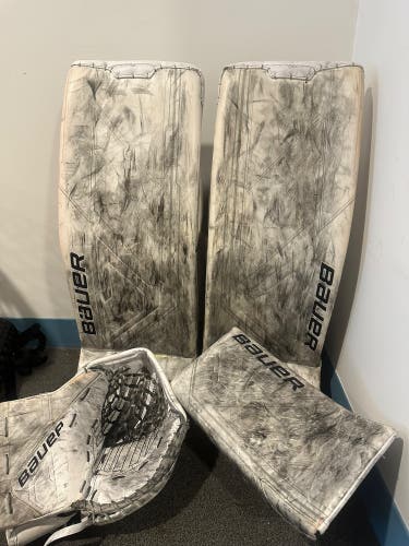 33" Bauer Mach Regular Goalie Full Set (Used)