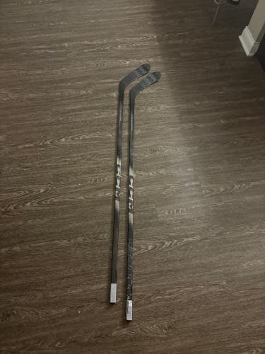 Senior CCM Ribcor Trigger 10 Pro Right Handed Hockey Stick P28 85 Flex (Like New)