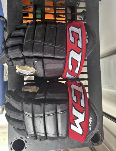 CCM Tacks 4 Roll Pro Gloves 14" (Used)