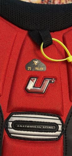 Men's XL Senior CCM U+ Crazy Light Shoulder Pads Pro Stock (Used) Egveni Malkin’s