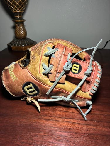 Wilson A2K RHT Infield Baseball Glove 11.5" (Used)