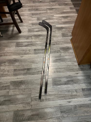 2 pack! Senior Bauer Hyperlite 2 Left Handed Hockey Sticks P92 55 Flex (New) Read Description