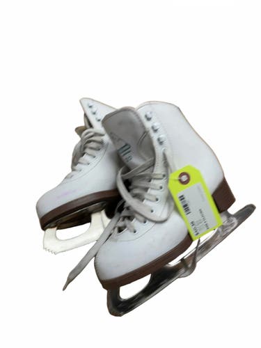 Glacier 700 Size 2 Figure Skates