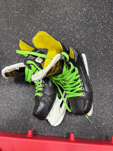 Used Bauer S37 Senior Hockey Skate Senior 9 11337-S000496545