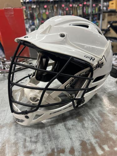 Used Cascade CPV-R Lacrosse Helmet White MD 11337-S000496531