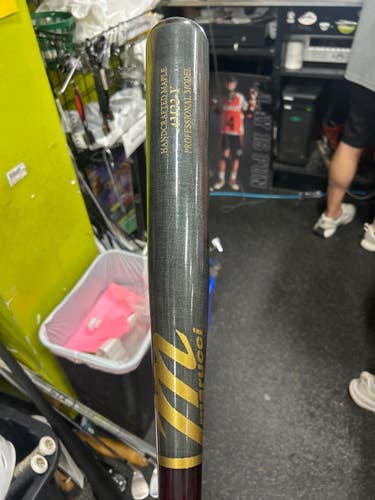 Used Marucci AM22-Y MAPLE BB/SB Wood Bat 30" 11337-S000496502