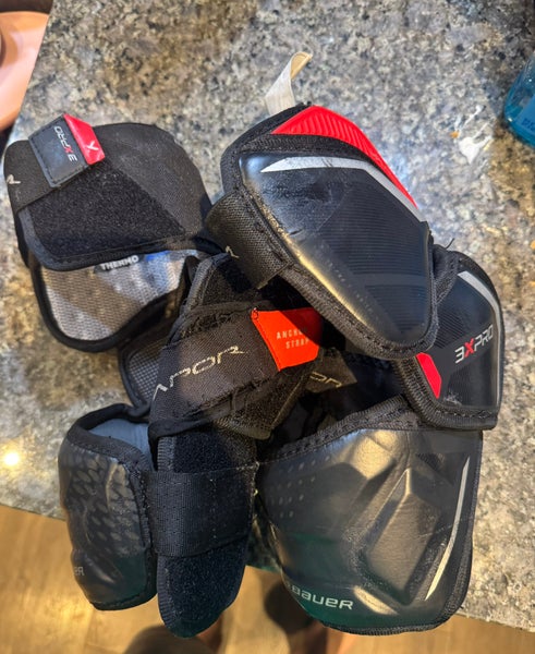 Senior Medium Bauer Vapor 3Xpro Elbow Pads (Used)