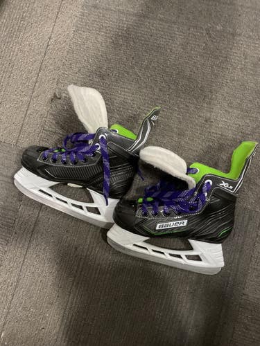 Used Bauer XLS Junior Hockey Skate Junior 01 11614-S000243784