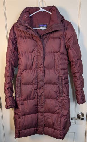 Patagonia Down With It Parka Women's Size: M Burgundy Long Winter Coat Jacket