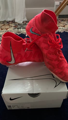 Red Women's Size M 7.5 (W 8.5) Nike Phantom Luna Elite Cleats (New)