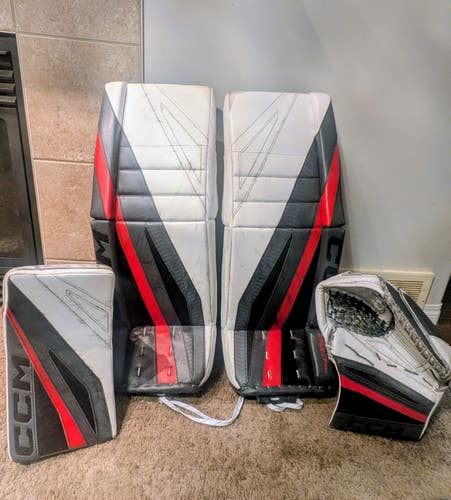 32" 2025 CCM EFlex 7 Regular Goalie Full Set Pro Stock (Used)