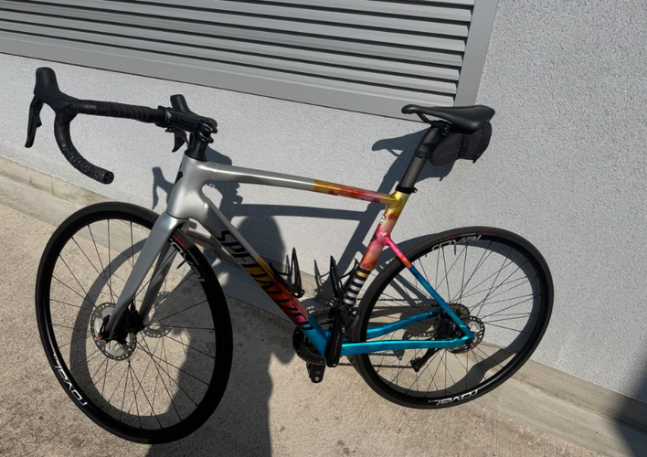 2022 Specialized Allez Road Bike 56cm