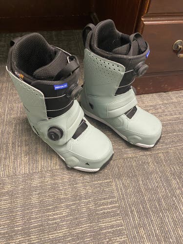 Men's Size M 11.0 (W 12.0) Burton PHOTON STEP ON Snowboard Boots Medium Flex (Used)