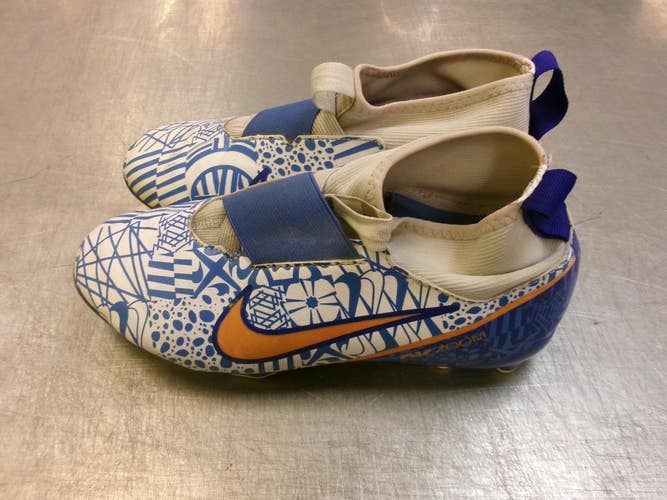 Used Nike Soccer Cleats White Youth 06.0 11339-S000206707