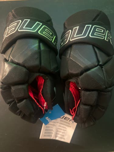 Bauer Vapor Fly 40 Gloves 12" (New)
