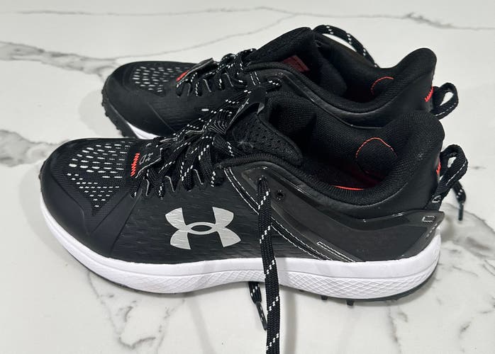 Black Kid's 6.5Y (Big Kids / Youth) Youth Under Armour Yard Turf Low Top Turf Cleats (New)