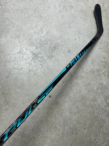55 Flex P28 Senior Bauer Pulse Left Hand Hockey Stick (Used) Pro Stock