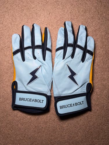 Medium Short Cuff Bruce Bolt Batting Gloves (New)