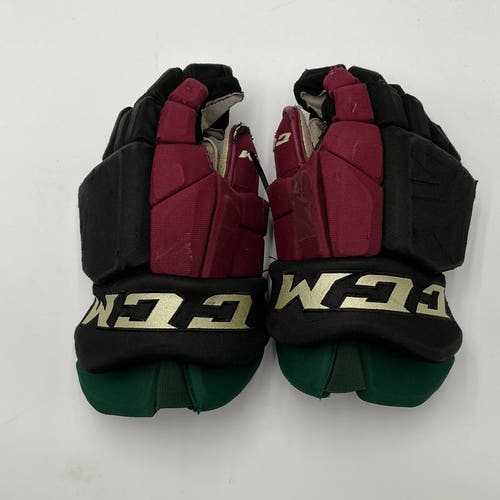 (Used) Arizona Coyotes Game Worn #79 CCM HGTKPP Gloves 15" Pro Stock