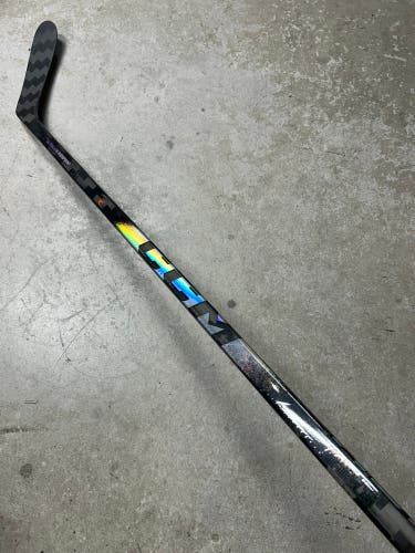 50 Flex P28M Junior CCM Trigger 10 Pro Right Hand Hockey Stick Pro Stock (Used)