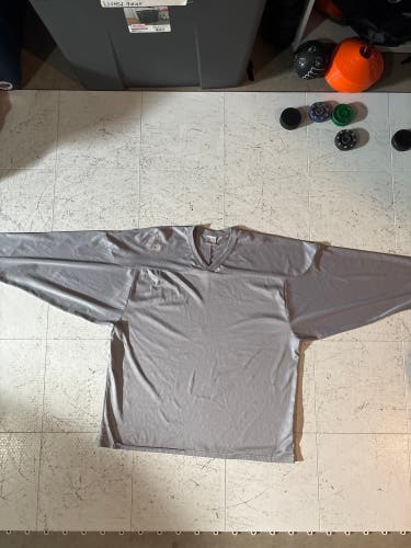 Gray Large Adult Unisex CCM Jersey (Used)