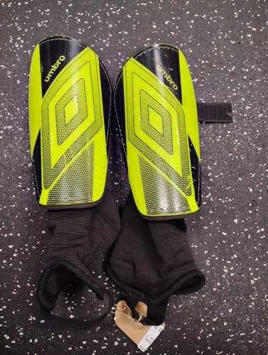 Used Umbro Soccer Shin Guards Junior Kelly green MD 11849-S000044066