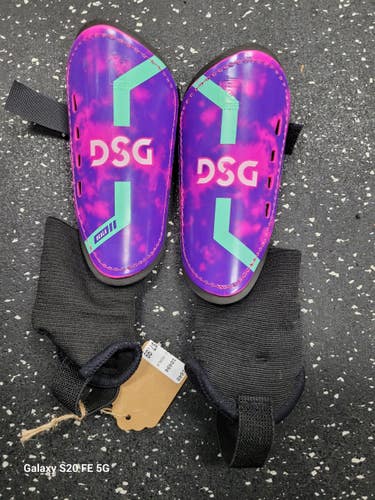 Used DSG OCALA Soccer Shin Guards Youth Purple SM 11849-S000044051