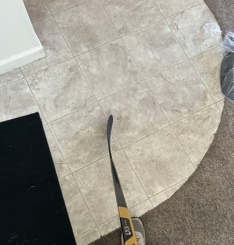 Senior Warrior Alpha LX3 Pro Left Hand Hockey Stick P28 80 Flex Pro Stock (New)