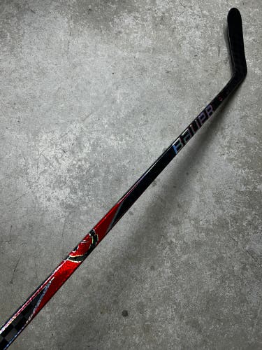 87 Flex P28M Senior Bauer Proto2 Left Hand Hockey Stick Pro Stock (Used)