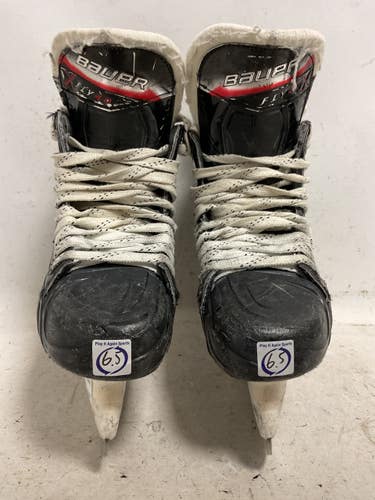 Used Bauer VAPOR FLY 40 Senior Hockey Skate Black And Red Senior 6.5 11855-S000209455
