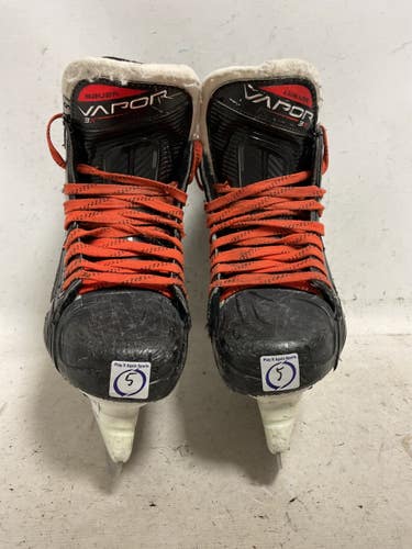 Used Bauer VAPOR 3X Senior Hockey Skate Black And Red Senior 5 11855-S000209454