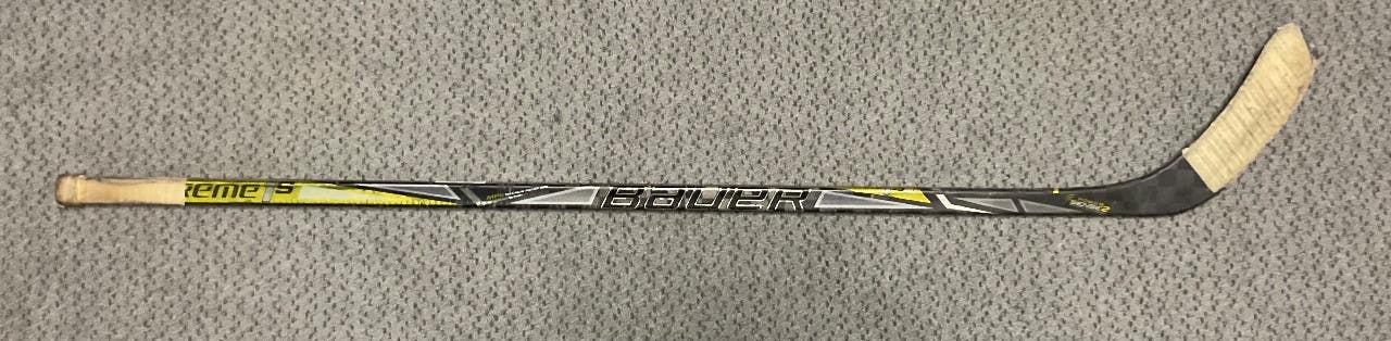 Used Bauer SUPREME 1S Inter One Piece Right Black And Gold 60 Flex 11855-S000209402