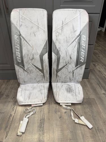 30" Bauer Sv-Pro Goalie Leg Pads (Used)