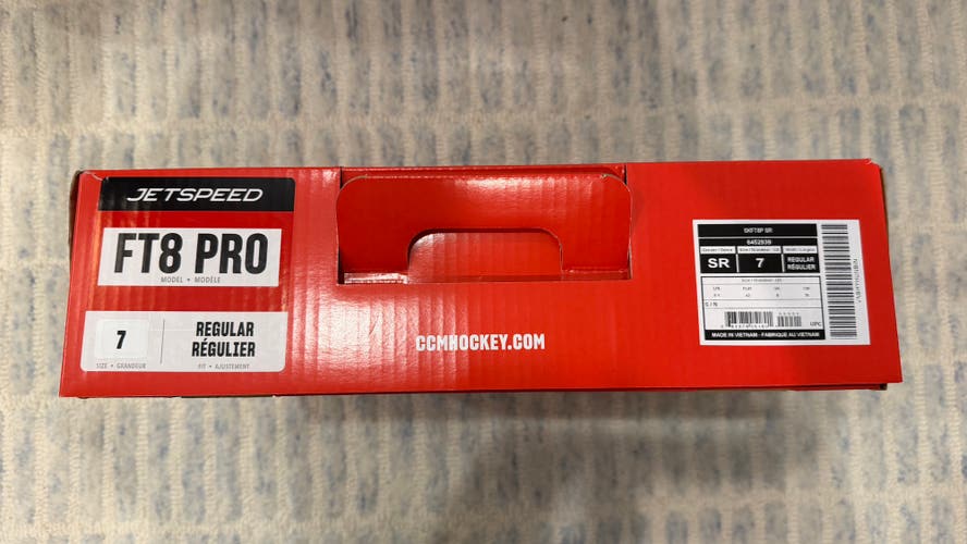 CCM JetSpeed FT8 Pro Hockey Skates Regular Width 7 (New)