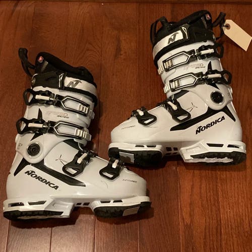 Used Women's Nordica SpeedMachine 85 W Ski Boots | Mondo Size 23.5 | Sole Length 275mm