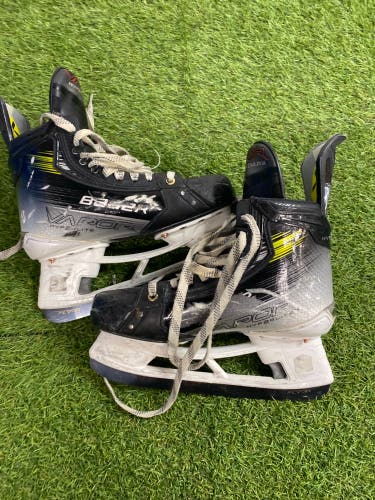 Senior Bauer Vapor Hyperlite 2 Hockey Skates 8 (New)