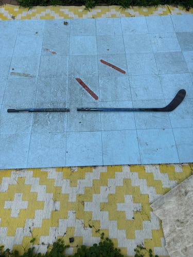 BROKEN Intermediate CCM Vizion  2 Left Hand Hockey Stick P28 55 Flex (Used)