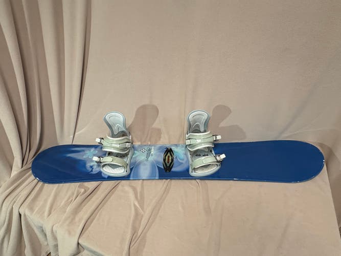 Women's Morrow Mantra Snowboard With Bindings 148 cm (Used)