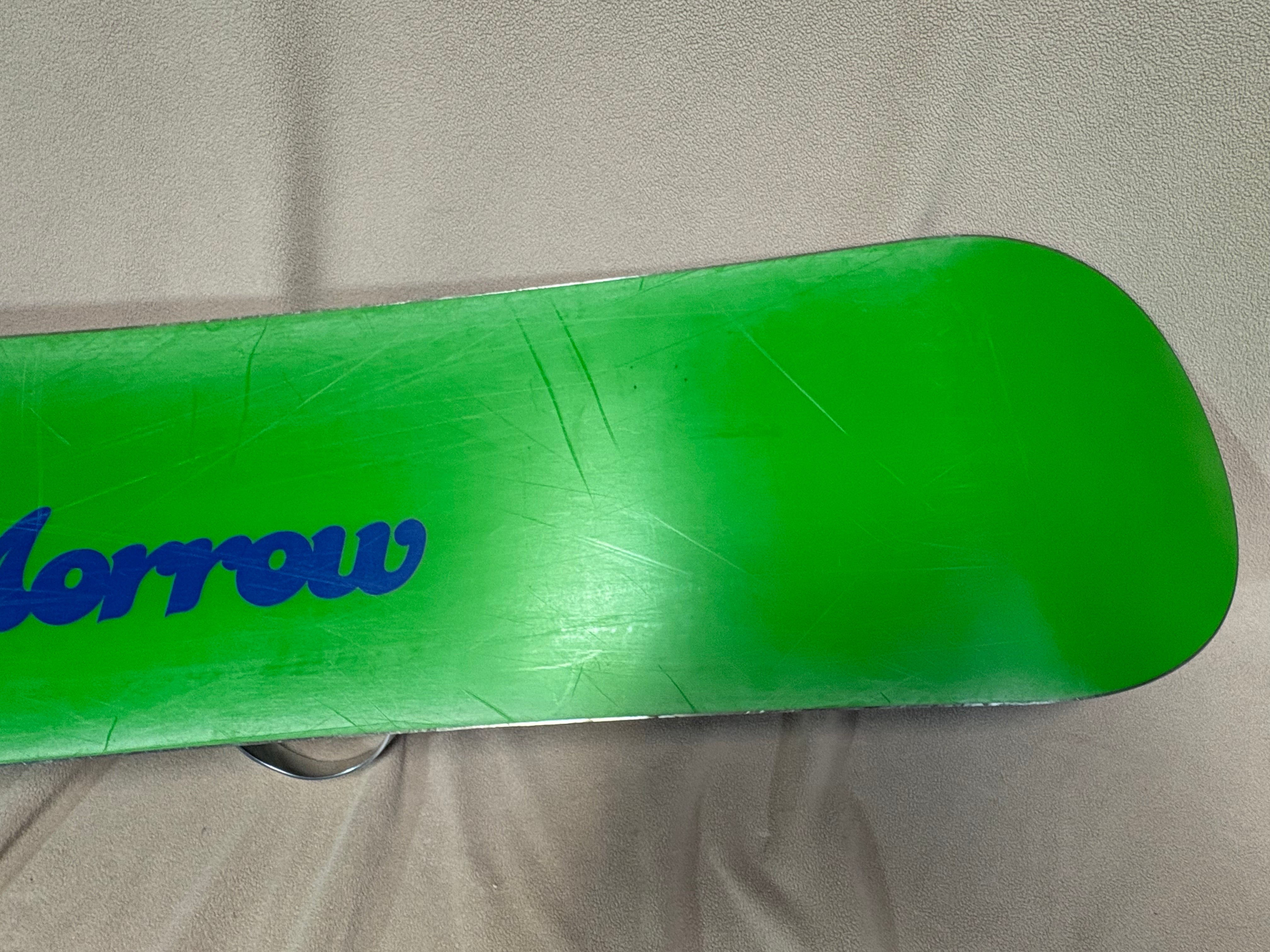 Women's Morrow Mantra Snowboard With Medium Bindings 148 cm (Used