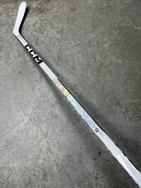 85 Flex P29 Senior CCM RibCor Trigger 9 Pro Right Hand Hockey Stick Pro Stock (Used)
