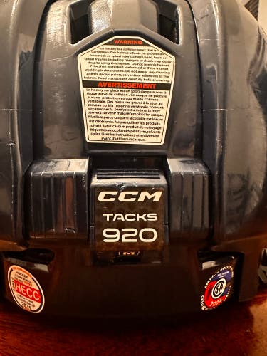 Medium CCM Tacks 920 Helmet (Used)