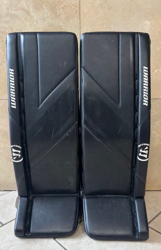 30" 2023 Warrior Ritual R/G6 jr Goalie Leg Pads (Used)