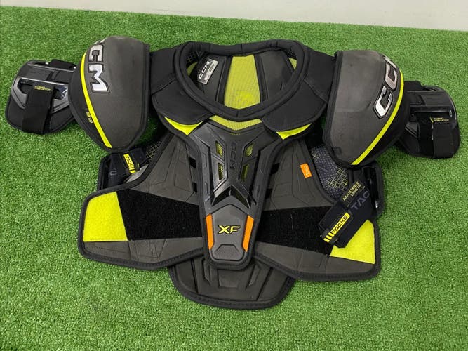 Medium Senior CCM Tacks XF Shoulder Pads (Used)