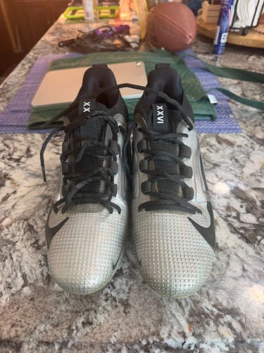 Men's Size M 8.5 (W 9.5) Nike Alpha Menace Elite Low Top (Used)