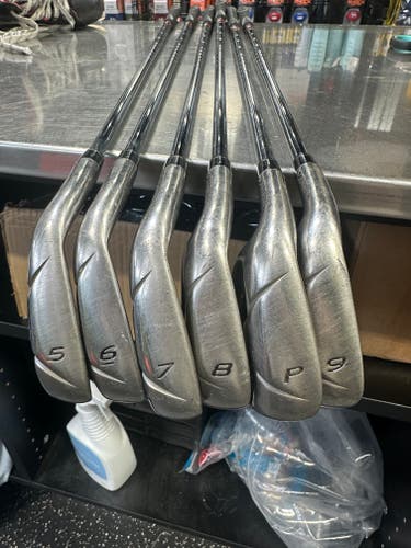 Men's TaylorMade Burner Left Hand Iron Set Regular Flex 6 Pieces (Used)