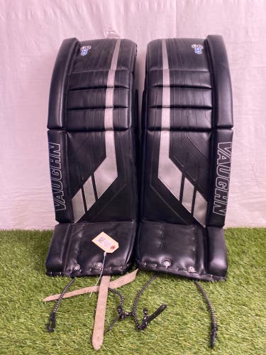 31" Intermediate Vaughn Velocity VE8 Goalie Leg Pads (Used)