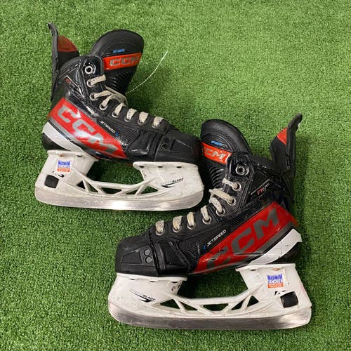 Junior CCM JetSpeed FT6 Pro Hockey Skates Size 2 (Used)