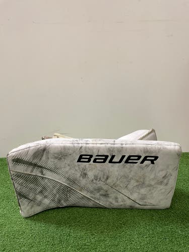 Intermediate Bauer Supreme 2S Goalie Gloves & Blockers Full Right (Used)