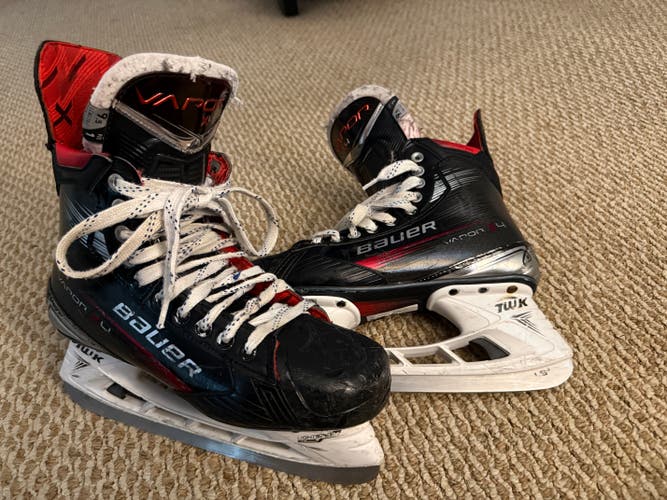 Bauer Vapor X4 Hockey Skates 9.5 (Used)